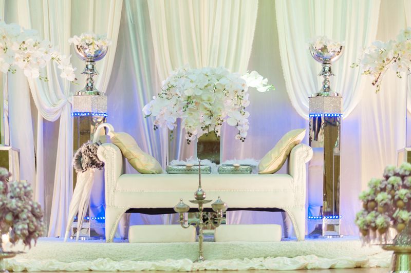 wedding decor and pelamin